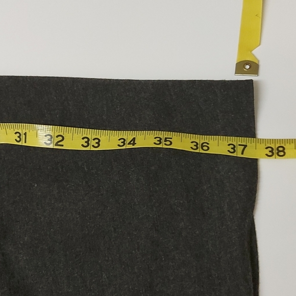 Grey knit dress with side shirring - Picture 6 of 6